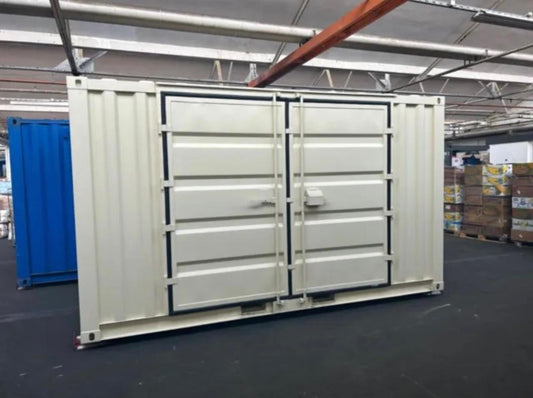 Contenedor seminuevo de 15 pies blanco